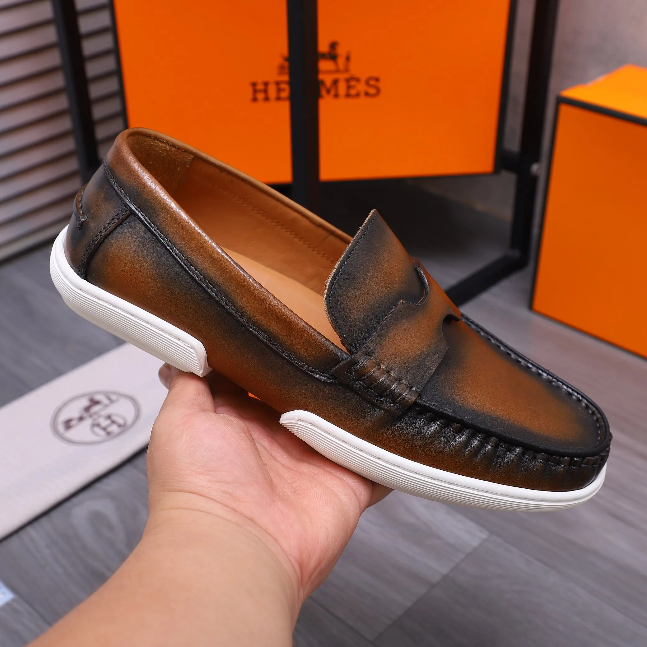 Men's shoes 💰500 Product trademark: HERMES "Hermes" casual slip-on leather shoes Regular size: 38-46 (45.46 custom-made, non-refundable) Product materials: Selected color-brushed cowhide upper, cowhide lining, original outsole